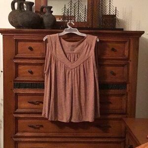 Women’s extra large sleeveless top by Sonoma. New with tags.